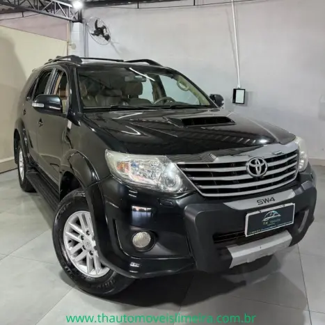 TOYOTA Hilux SW4 3.0 16V 4P SRV 4X4 7 LUGARES TURBO DIESEL AUTOMTICO, Foto 1