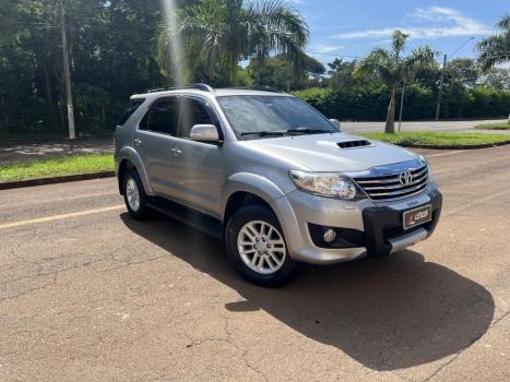 TOYOTA Hilux SW4 3.0 16V 4P SRV 4X4 TURBO DIESEL AUTOMTICO, Foto 3