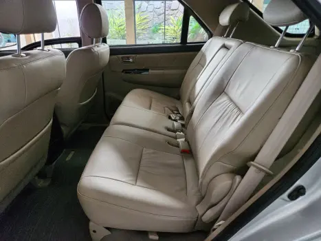 TOYOTA Hilux SW4 3.0 16V 4P SRV 4X4 TURBO DIESEL AUTOMTICO, Foto 9