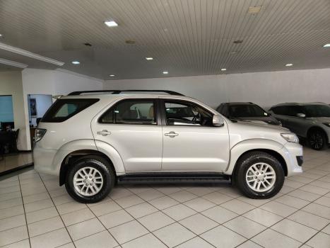 TOYOTA Hilux SW4 3.0 16V 4P SRV 4X4 TURBO DIESEL AUTOMTICO, Foto 11