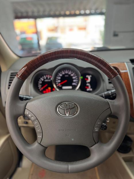 TOYOTA Hilux SW4 3.0 16V 4P SRV 4X4 7 LUGARES TURBO DIESEL AUTOMTICO, Foto 7