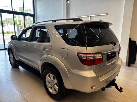 TOYOTA Hilux SW4 3.0 16V 4P SRV 4X4 7 LUGARES TURBO DIESEL AUTOMTICO, Foto 13