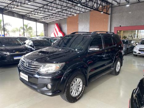 TOYOTA Hilux SW4 3.0 16V 4P SRV 4X4 TURBO DIESEL AUTOMTICO, Foto 2