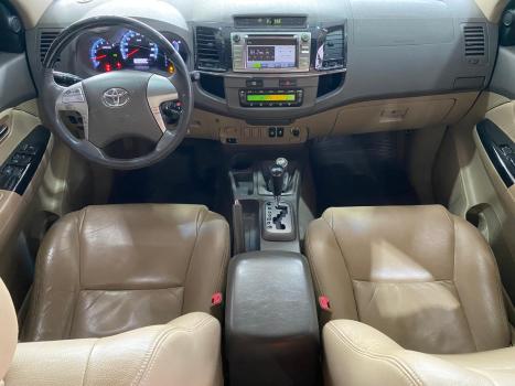 TOYOTA Hilux SW4 3.0 16V 4P SRV 4X4 TURBO DIESEL AUTOMTICO, Foto 9