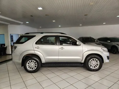 TOYOTA Hilux SW4 3.0 16V 4P SRV 4X4 TURBO DIESEL AUTOMTICO, Foto 11