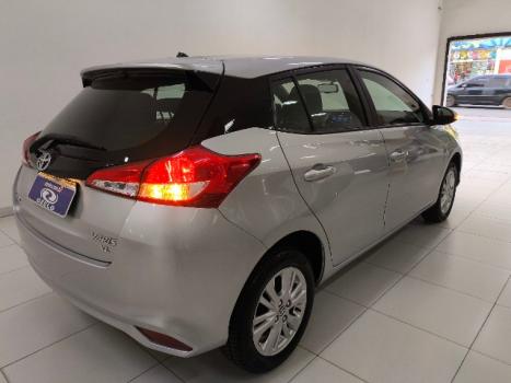 TOYOTA Yaris Hatch 1.3 16V 4P FLEX XL PLUS TECH MULTIDRIVE AUTOMTICO CVT, Foto 11