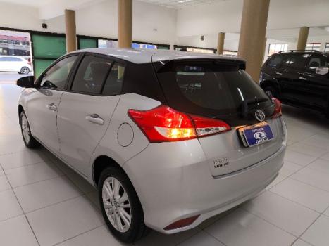 TOYOTA Yaris Hatch 1.3 16V 4P FLEX XL PLUS TECH MULTIDRIVE AUTOMTICO CVT, Foto 14