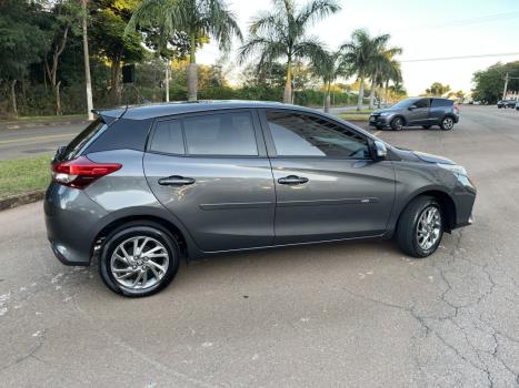 TOYOTA Yaris Hatch 1.5 16V 4P FLEX XS MULTIDRIVE AUTOMTICO CVT, Foto 4