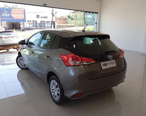 TOYOTA Yaris Hatch 1.3 16V 4P FLEX XL MULTIDRIVE AUTOMTICO CVT, Foto 4