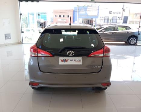 TOYOTA Yaris Hatch 1.3 16V 4P FLEX XL MULTIDRIVE AUTOMTICO CVT, Foto 5