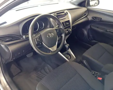 TOYOTA Yaris Hatch 1.3 16V 4P FLEX XL MULTIDRIVE AUTOMTICO CVT, Foto 7