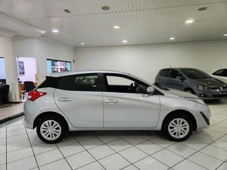 TOYOTA Yaris Hatch 1.3 16V 4P FLEX XL MULTIDRIVE AUTOMTICO CVT, Foto 10