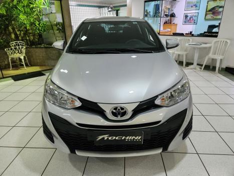 TOYOTA Yaris Hatch 1.5 16V 4P FLEX XL PLUS CONNECT MULTIDRIVE AUTOMTICO CVT, Foto 2
