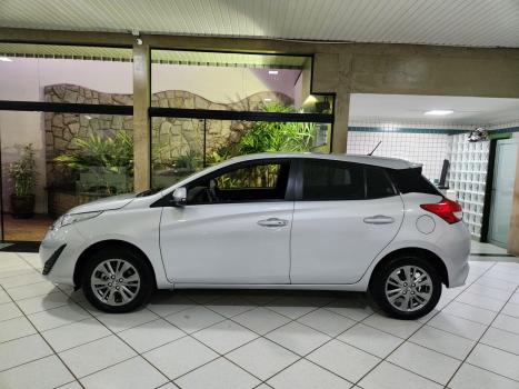 TOYOTA Yaris Hatch 1.5 16V 4P FLEX XL PLUS CONNECT MULTIDRIVE AUTOMTICO CVT, Foto 4