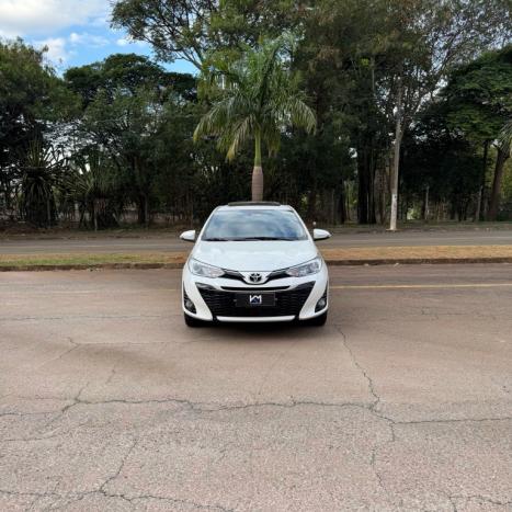 TOYOTA Yaris Hatch 1.5 16V 4P FLEX XLS MULTIDRIVE AUTOMTICO CVT, Foto 2