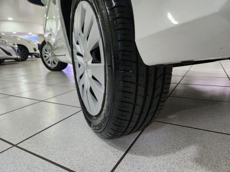 TOYOTA Yaris Hatch 1.3 16V 4P FLEX XL MULTIDRIVE AUTOMTICO CVT, Foto 12
