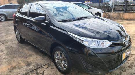 TOYOTA Yaris Hatch 1.5 16V 4P FLEX XL PLUS CONNECT MULTIDRIVE AUTOMTICO CVT, Foto 2