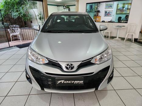 TOYOTA Yaris Hatch 1.5 16V 4P FLEX XS CONNECT MULTIDRIVE AUTOMTICO CVT, Foto 2