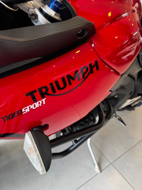 TRIUMPH Speed Triple 1050 R, Foto 4