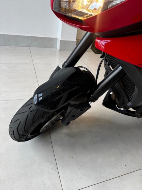 TRIUMPH Speed Triple 1050 R, Foto 12
