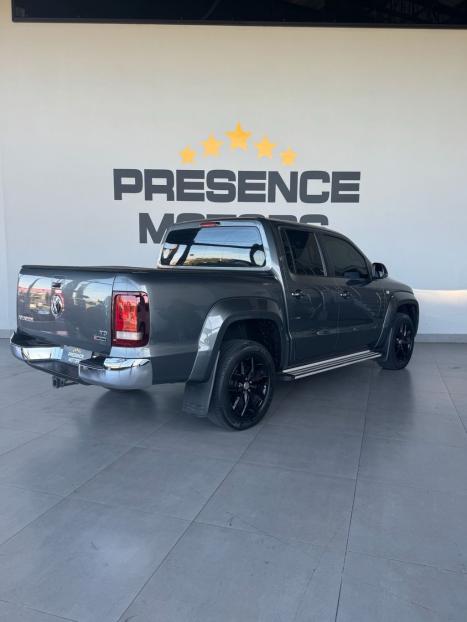 VOLKSWAGEN Amarok 3.0 V6 CABINE DUPLA HIGHLINE 4X4 TURBO INTERCOOLER AUTOMTICO, Foto 4