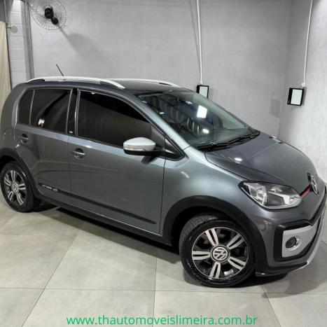 VOLKSWAGEN Cross UP 1.0 12V 4P TSI FLEX, Foto 3