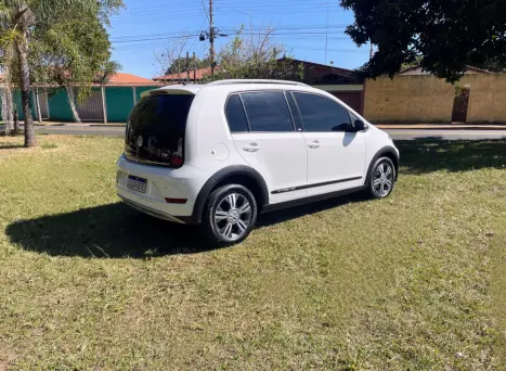 VOLKSWAGEN Cross UP 1.0 12V 4P TSI FLEX, Foto 6