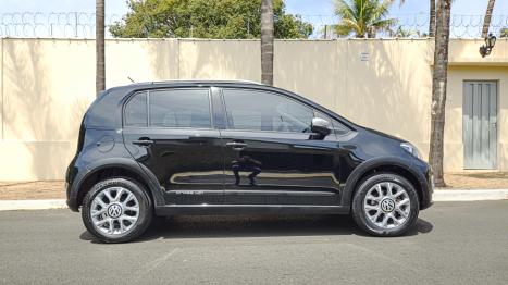 VOLKSWAGEN Cross UP 1.0 12V 4P TSI FLEX, Foto 4