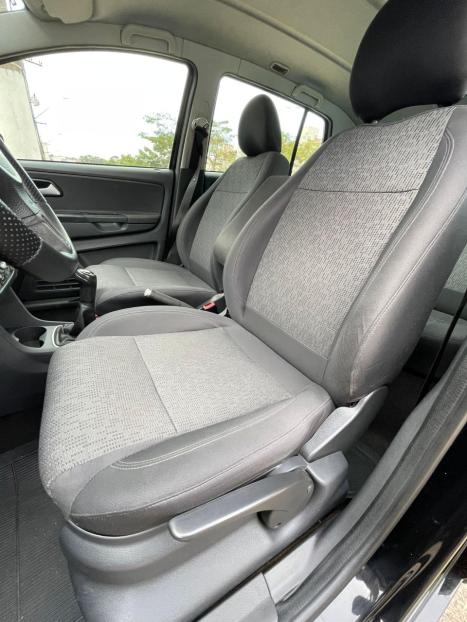 VOLKSWAGEN Fox 1.6 4P TREND FLEX, Foto 11
