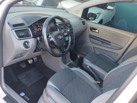 VOLKSWAGEN Fox 1.6 4P HIGHLINE FLEX, Foto 8