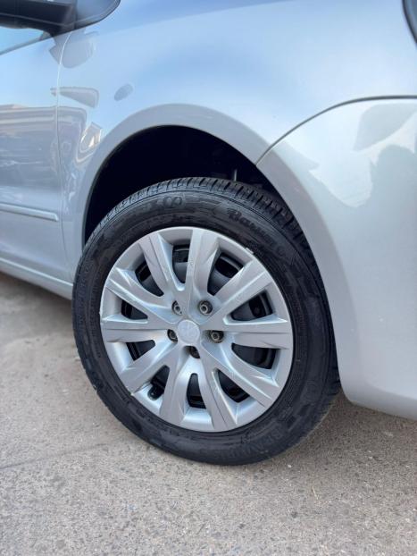 VOLKSWAGEN Fox 1.6 4P, Foto 3