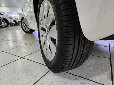 VOLKSWAGEN Fox 1.6 4P TREND FLEX, Foto 12