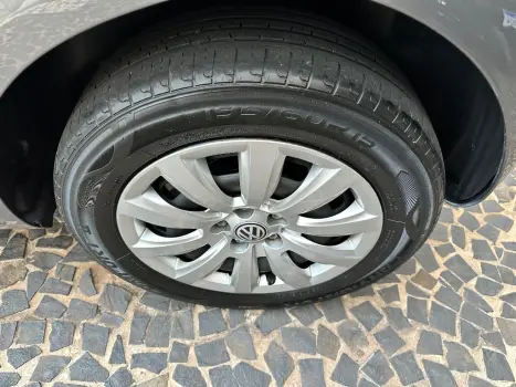 VOLKSWAGEN Fox 1.6 4P FLEX, Foto 9