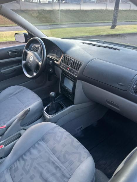 VOLKSWAGEN Golf 1.6 4P, Foto 3