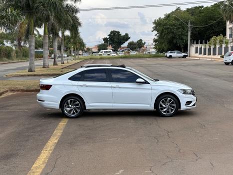 VOLKSWAGEN Jetta 1.4 4P 250 TSI TURBO CONFORTLINE AUTOMTICO, Foto 2