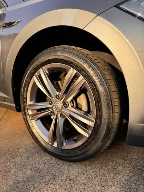 VOLKSWAGEN Jetta 1.4 4P 250 TSI R-LINE AUTOMTICO, Foto 4