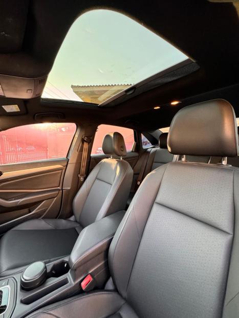 VOLKSWAGEN Jetta 1.4 4P 250 TSI R-LINE AUTOMTICO, Foto 6