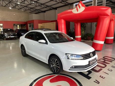 VOLKSWAGEN Jetta 1.4 4P 250 TSI TURBO CONFORTLINE AUTOMTICO, Foto 2