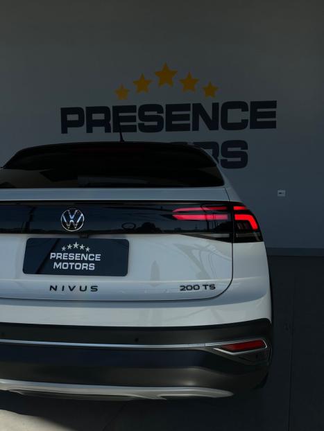 VOLKSWAGEN Nivus 1.0 4P FLEX 200 TSI HIGHLINE TURBO AUTOMTICO, Foto 6