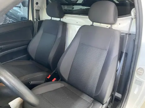 VOLKSWAGEN Saveiro 1.6 G7 CABINE SIMPLES ROBUST FLEX, Foto 12