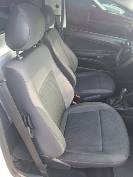 VOLKSWAGEN Saveiro 1.6 G7 CABINE SIMPLES ROBUST FLEX, Foto 2
