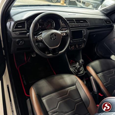 VOLKSWAGEN Saveiro 1.6 G7 CABINE DUPLA CROSS FLEX, Foto 9