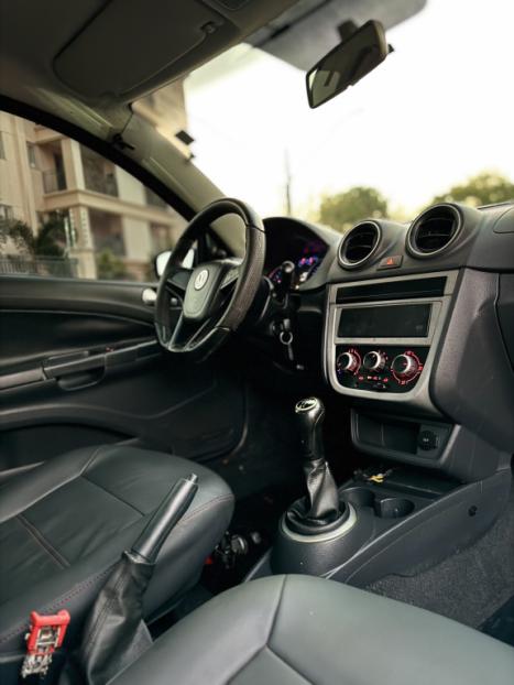 VOLKSWAGEN Saveiro 1.6 G5 TREND CABINE ESTENDIDA FLEX, Foto 9