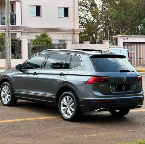 VOLKSWAGEN Tiguan 1.4 250 TSI TOTAL FLEX ALLSPACE COMFORTLINE TURBO AUTOMTICO TIPTRONIC, Foto 4