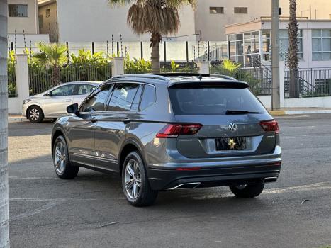 VOLKSWAGEN Tiguan 1.4 250 TSI TOTAL FLEX ALLSPACE COMFORTLINE TURBO AUTOMTICO TIPTRONIC, Foto 6