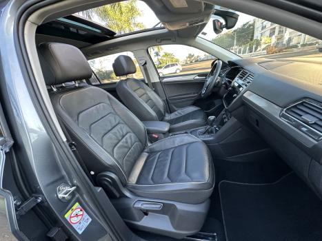 VOLKSWAGEN Tiguan 1.4 250 TSI TOTAL FLEX ALLSPACE COMFORTLINE TURBO AUTOMTICO TIPTRONIC, Foto 11