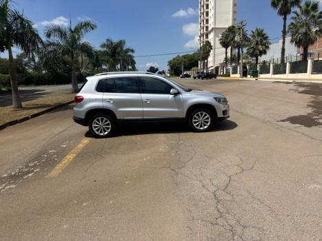 VOLKSWAGEN Tiguan 2.0 16V 4P TSI 4WD TURBO AUTOMTICO, Foto 2