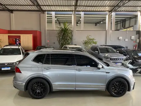 VOLKSWAGEN Tiguan 2.0 16V 4P TSI 350 TURBO R-LINE 4MOTION DSG AUTOMTICO, Foto 4