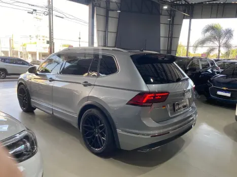 VOLKSWAGEN Tiguan 2.0 16V 4P TSI 350 TURBO R-LINE 4MOTION DSG AUTOMTICO, Foto 5