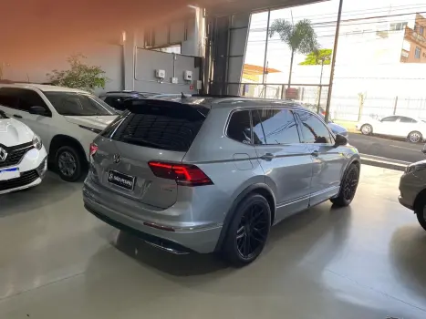 VOLKSWAGEN Tiguan 2.0 16V 4P TSI 350 TURBO R-LINE 4MOTION DSG AUTOMTICO, Foto 6